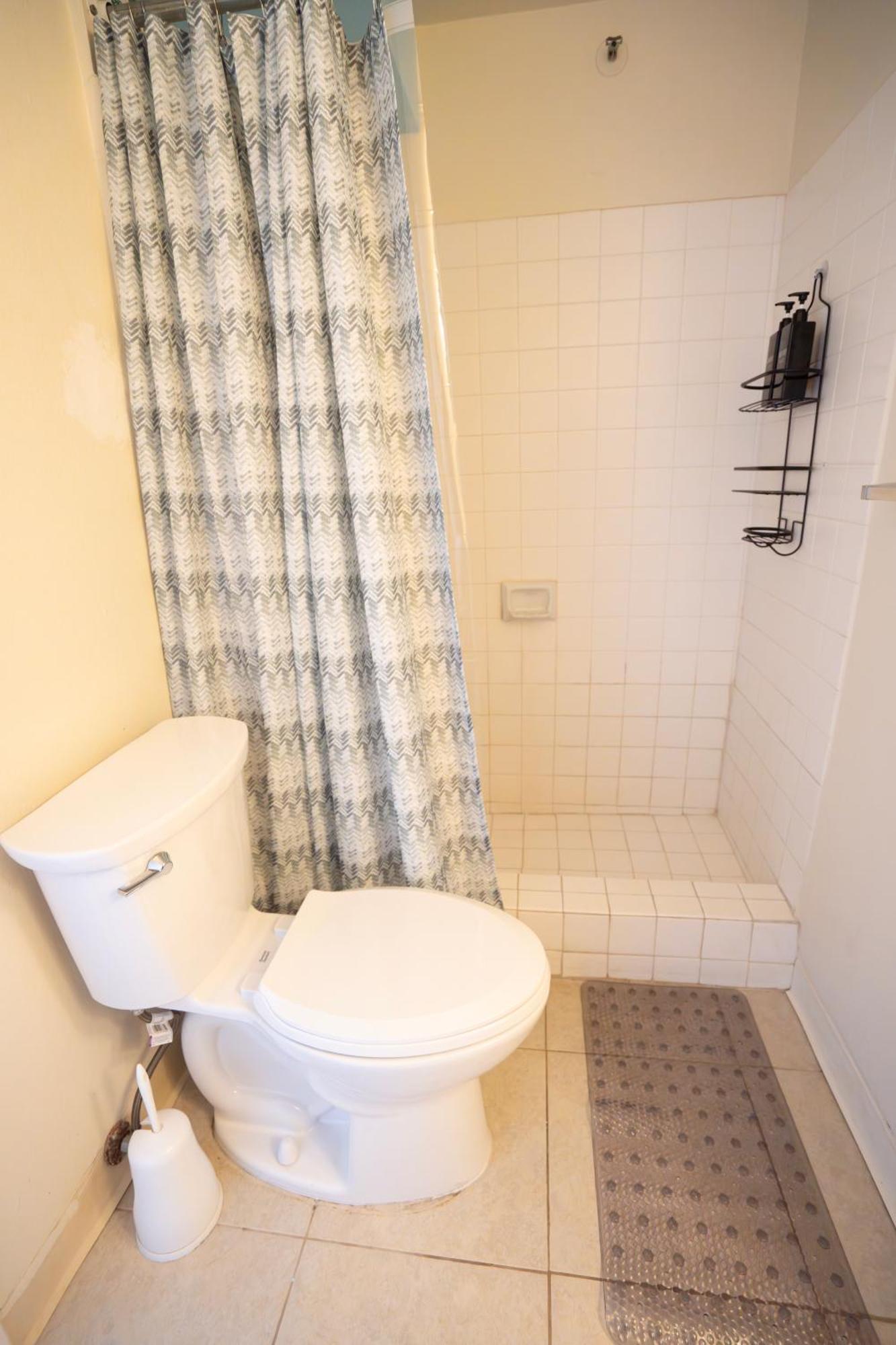 Waikiki Monarch Near Waikiki - Mountain And View - Full Kitchen Apartment Honolulu